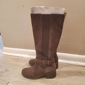 Clarks brown suede boots size 6.5